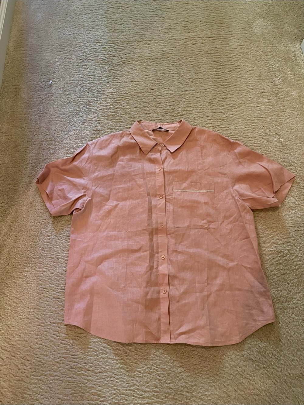 Women’s Short-Sleeve Button-Up Shirt in Light Pink